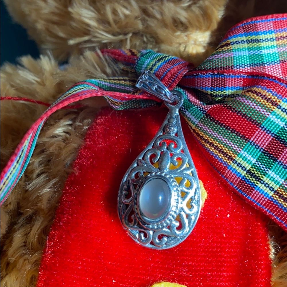 Bali Legacy Collection rainbow moonstone pendant